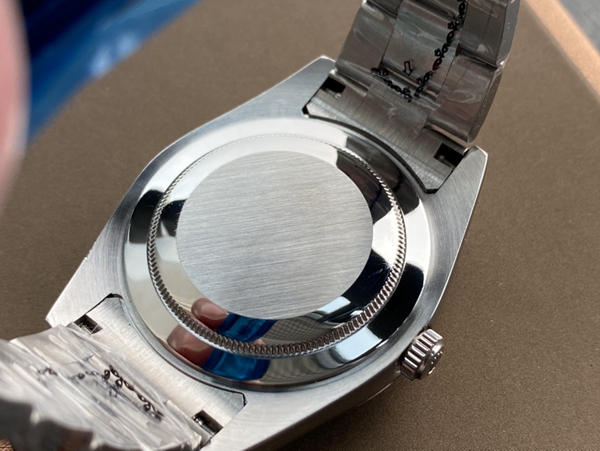 激安ロレックス着用イメージ